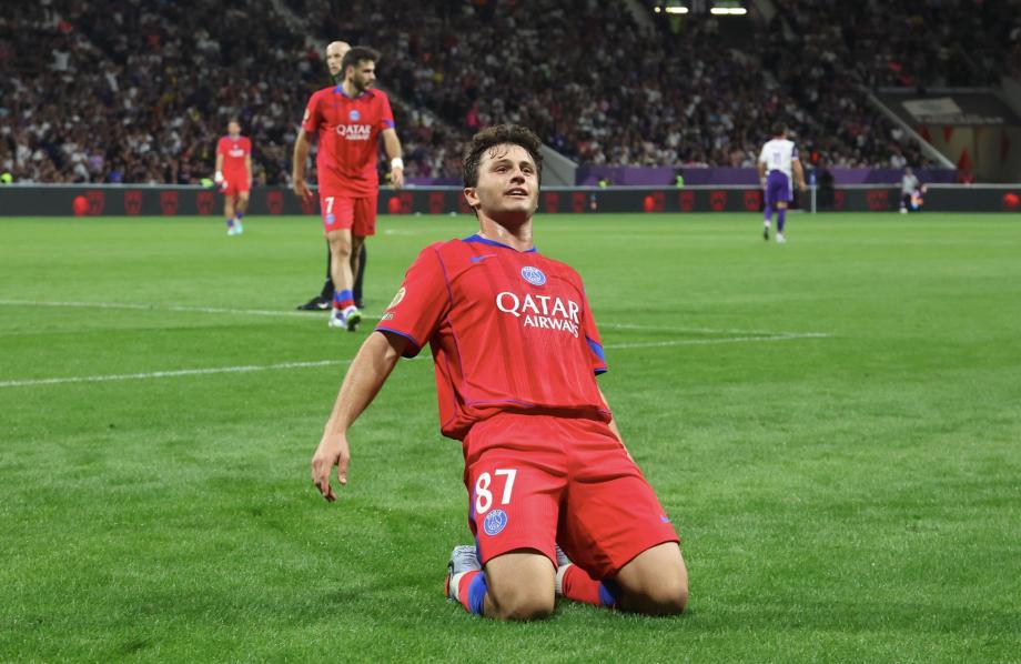 [图]内维斯戴帽登贝莱双响 巴黎圣日耳曼6-3图卢兹